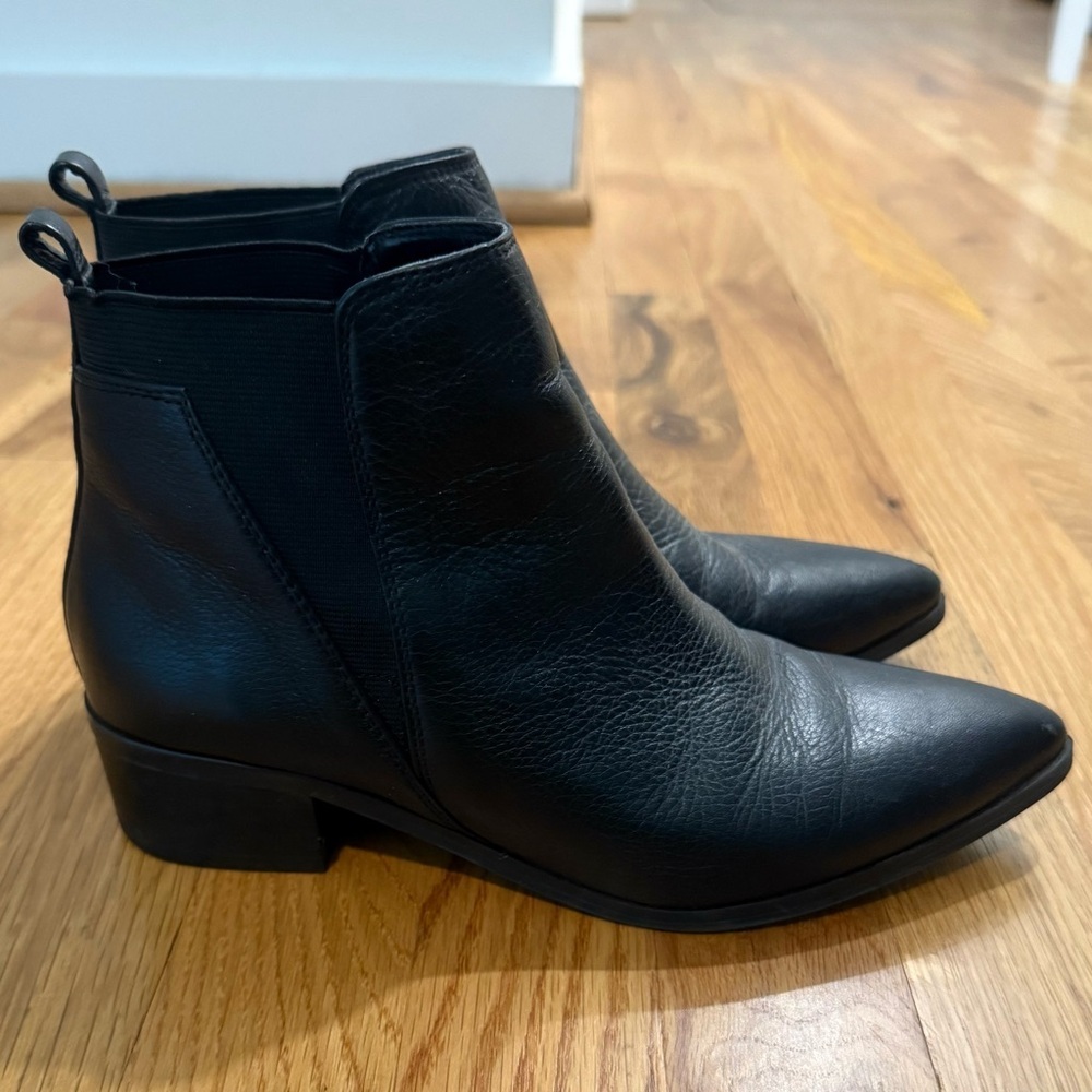 Marc Fisher Yale Black Leather Ankle Boots | Pointed Toe | Size 6 - Picture 3 of 7